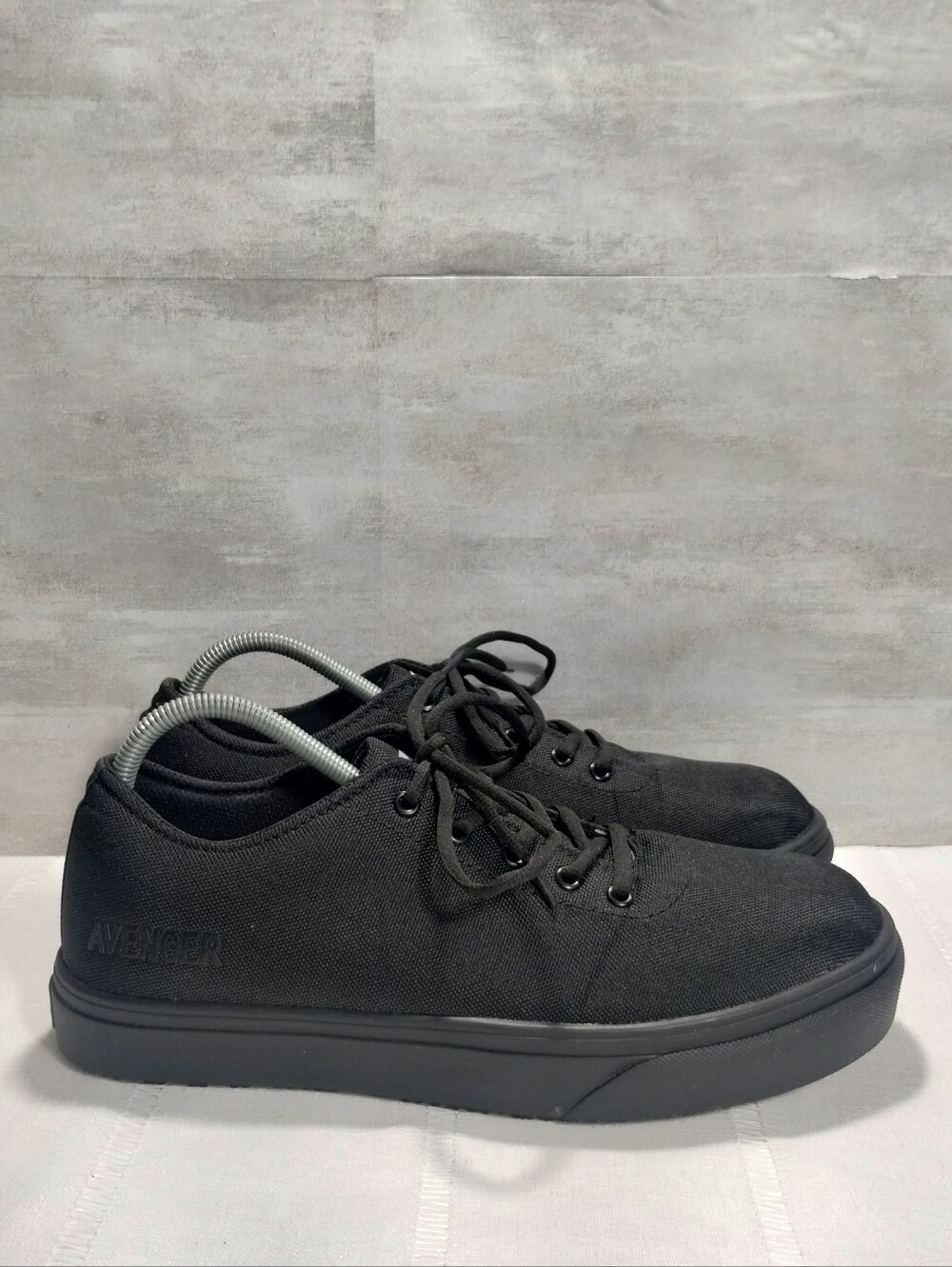 Avenger Men's Black Canvas Low-Top Work Safety Composite Toe Sneakers Size 10.5